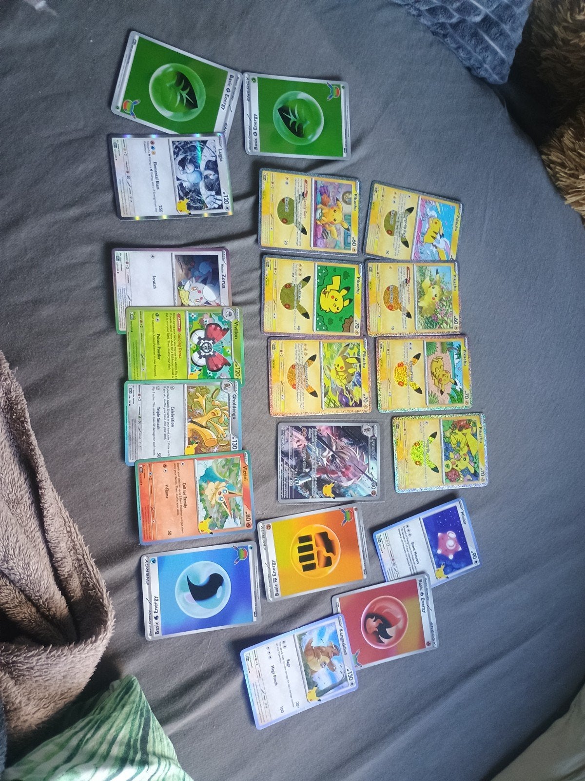 30th celebrations Pikachu's + lycanroc ir + bulk, Ophalen of Verzenden, Nieuw, Meerdere kaarten, Foil