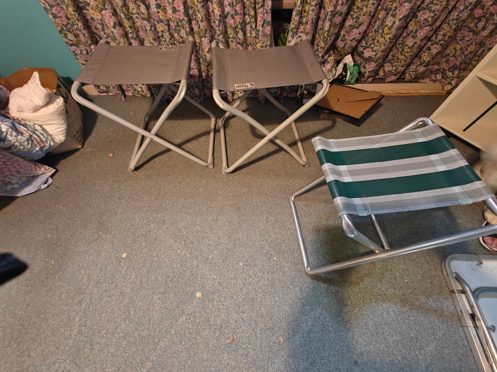 3 opvouwbare krukjes - ideaal voor camping of tuin, Ophalen of Verzenden, Gebruikt, Staal