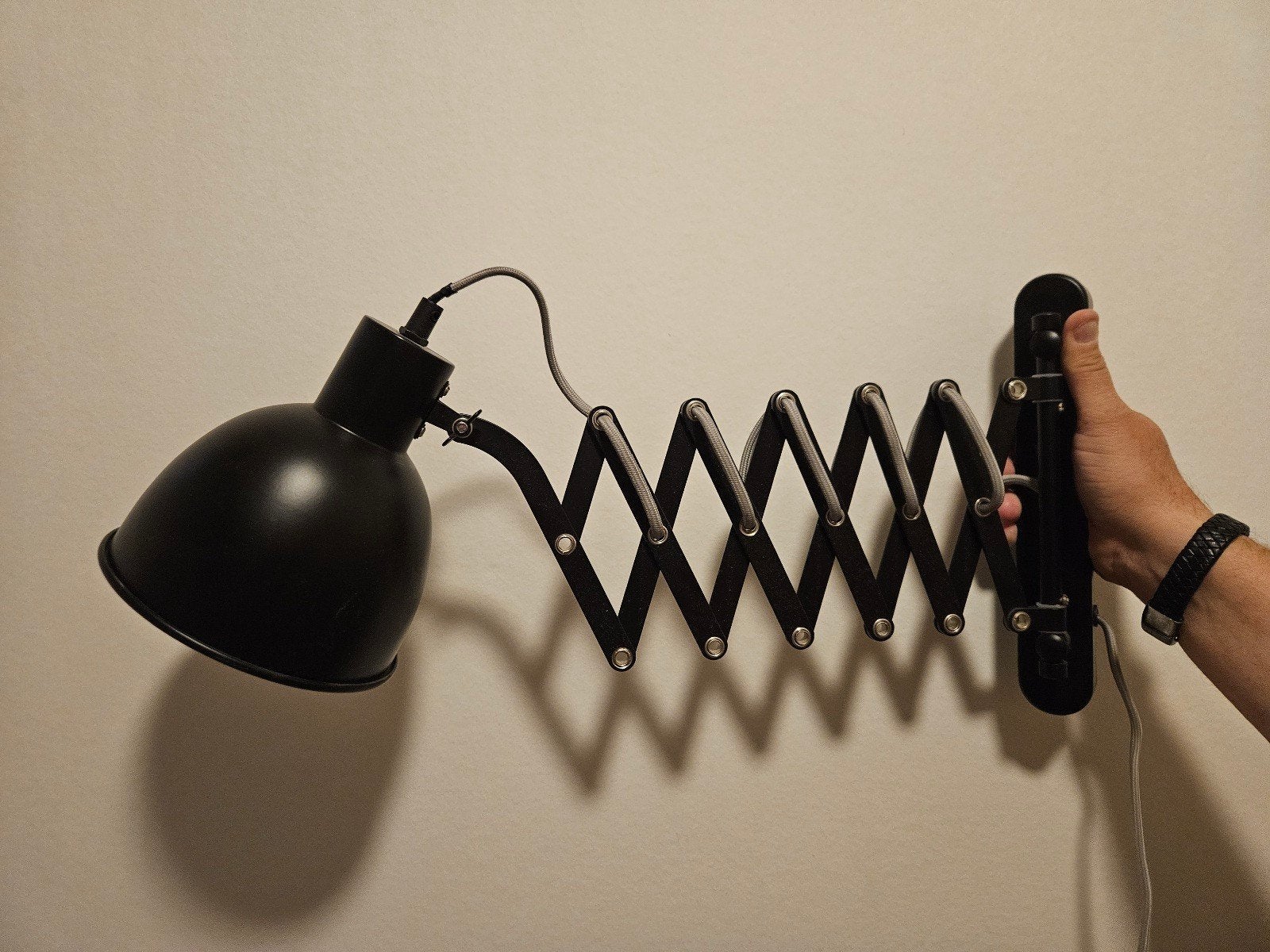 Zwarte uitschuifbare scharnier wandlamp, Zwart, Met schakelaar, E14 (klein), Ophalen of Verzenden