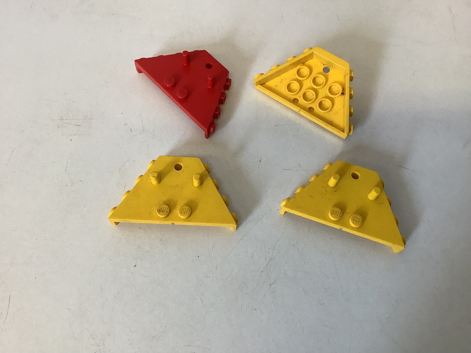 Lego voertuig kiepbak met vlakke laadbak en pinnen (3), Ophalen of Verzenden, Gebruikt, Losse stenen, Lego