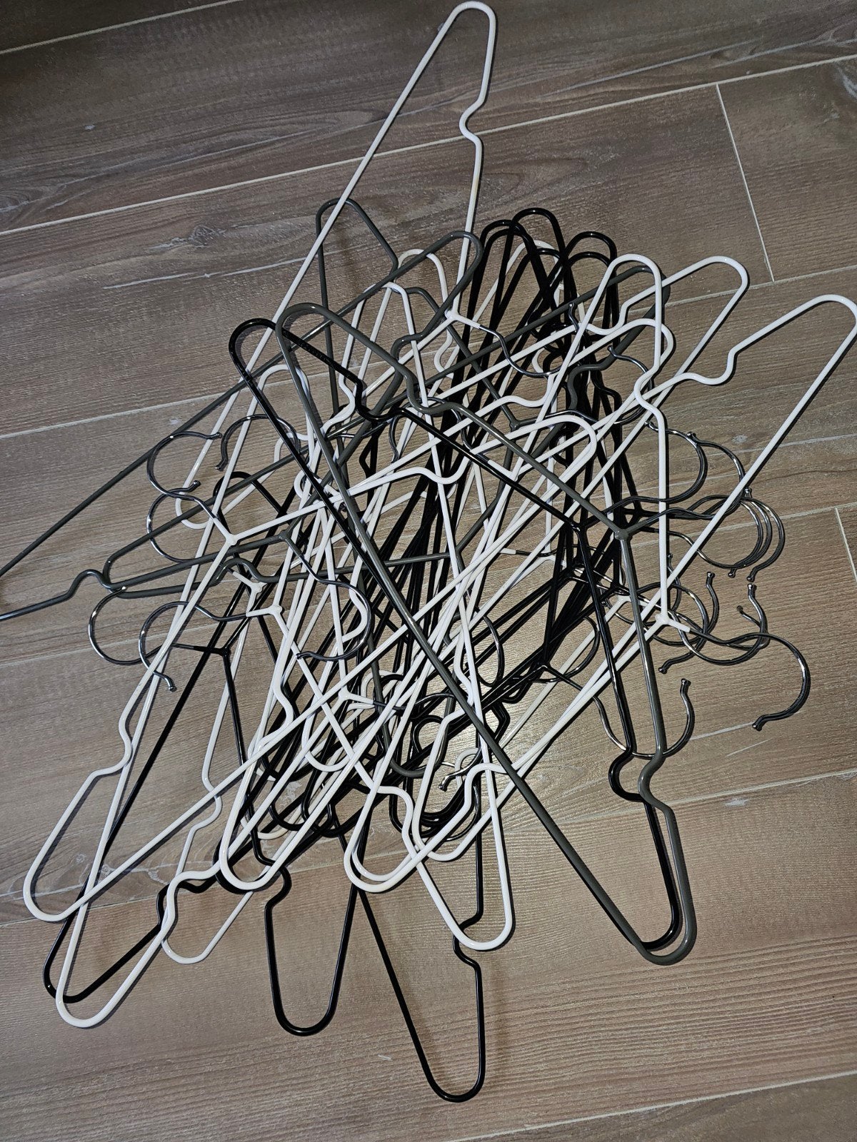Kledinghangers - Zwart en Wit (Gebruikt), Ophalen, Gebruikt, Metaal, Volwassenen