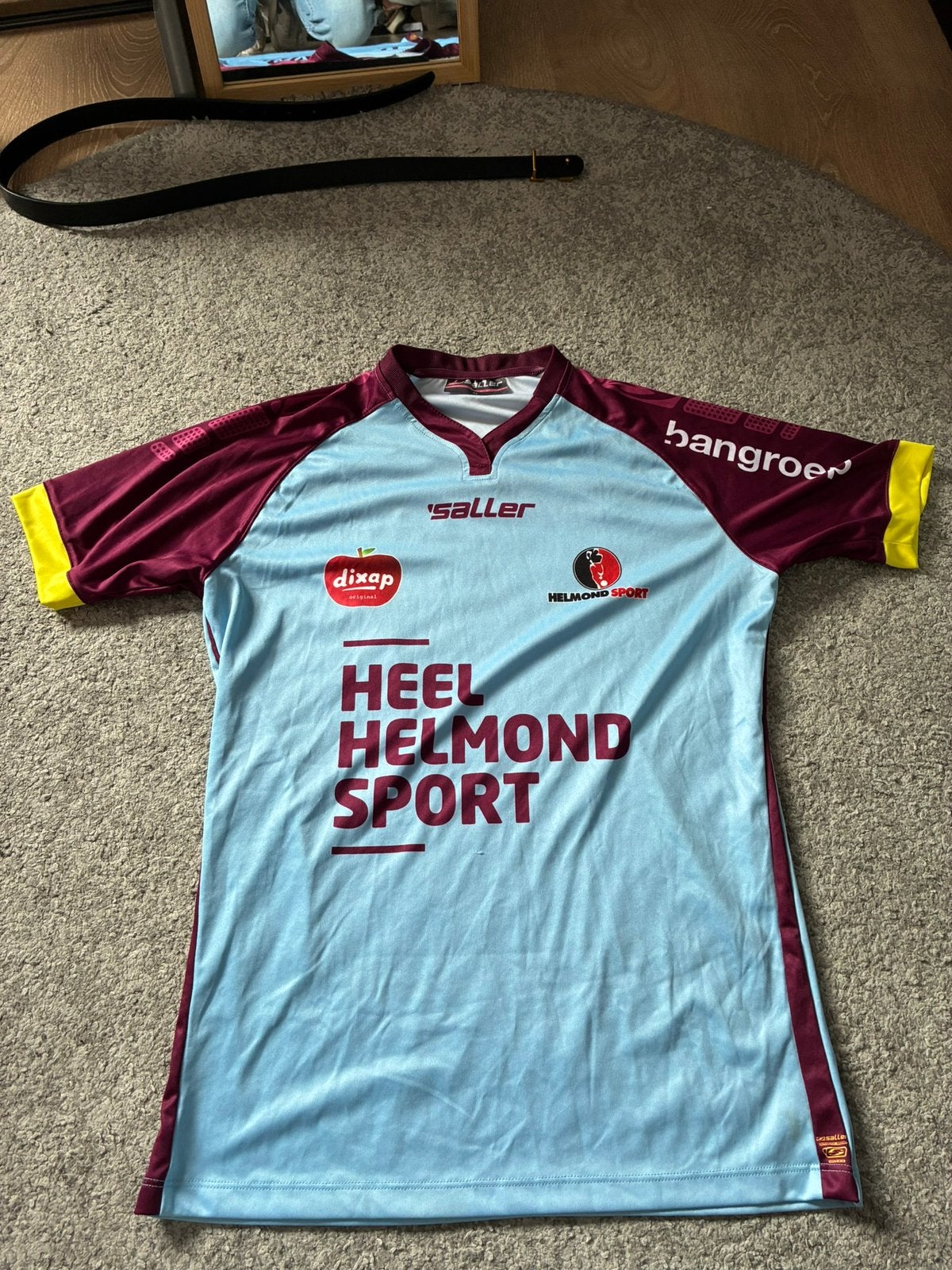 Helmond sport uitshirt 22/23 maat M, Sport en Fitness, Voetbal, Maat M, Ophalen of Verzenden, Gebruikt, Shirt