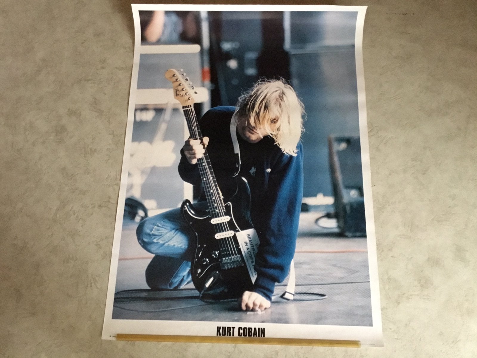 Postert van  Kurt Cobain omtrek 60 bij 90 cm., Verzamelen, Ophalen of Verzenden, Zo goed als nieuw, Poster, Artwork of Schilderij