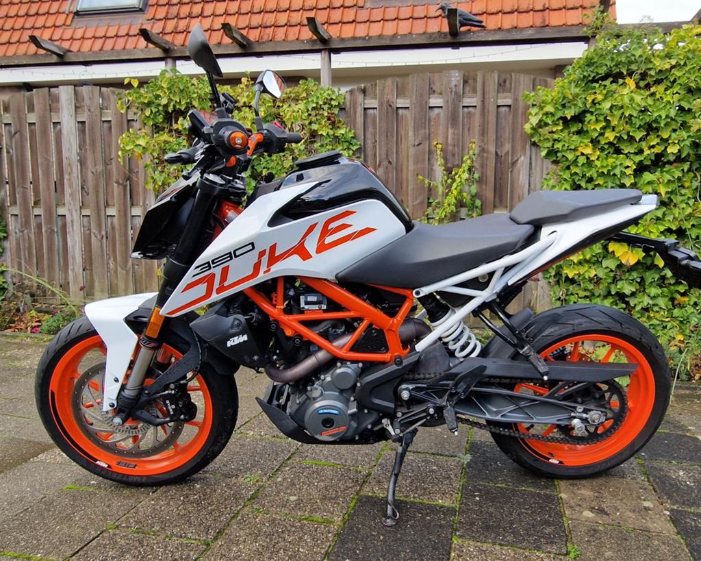 KTM Duke 390 uit 2020 te koop, Motoren, Gebruikt, Particulier, 398 cc, Meer dan 35 kW
