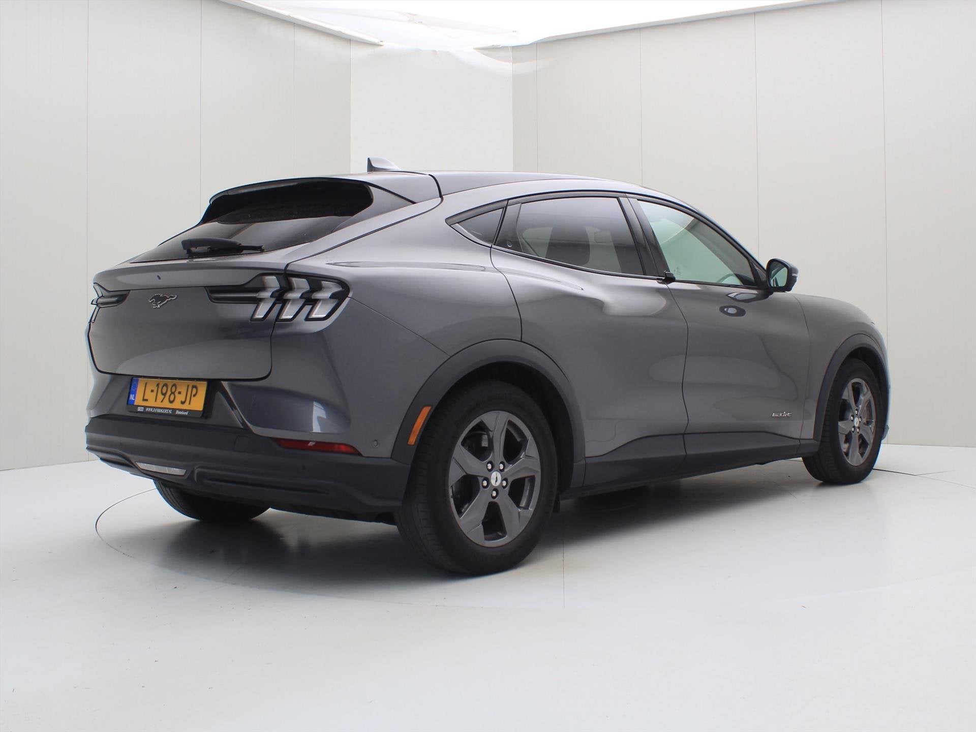 Ford Mustang Mach-E 75kWh 258pk RWD 93% SoH [ LEDER+CARPLAY+, Automaat, Achterwielaandrijving, Gebruikt, 258 pk