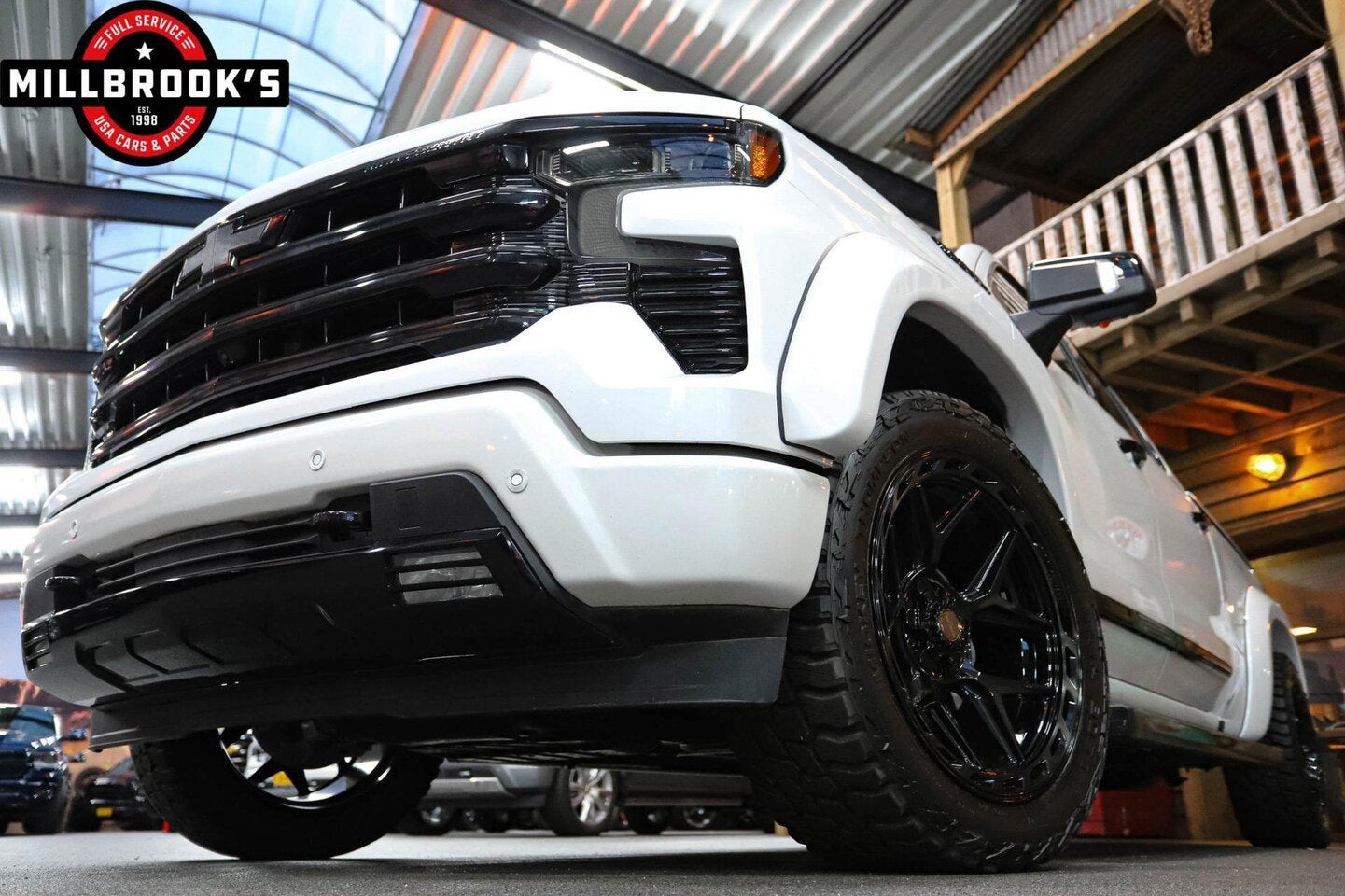 Chevrolet Silverado High Country 6.2 V8 420 PK uit voorraad, Automaat, 8 cilinders, 4 stoelen, Zwart