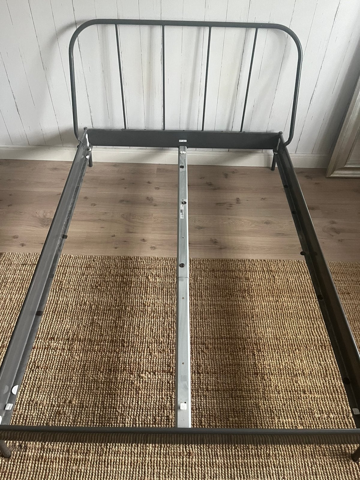 Ikea bedombouw bed frame metaal, 140/ 2 meter, Huis en Inrichting, Ophalen, Tweepersoons, 140 cm, Zo goed als nieuw
