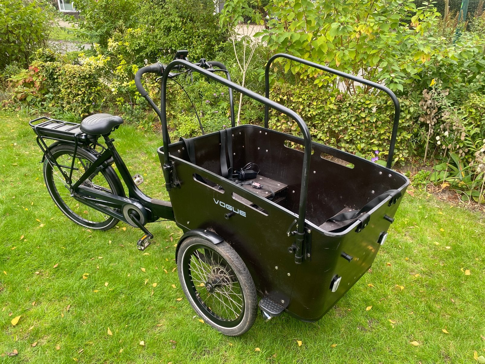Elektrische bakfiets Vogue Carry 3, Fietsen en Brommers, Ophalen of Verzenden, 4 kinderen of meer, Huif