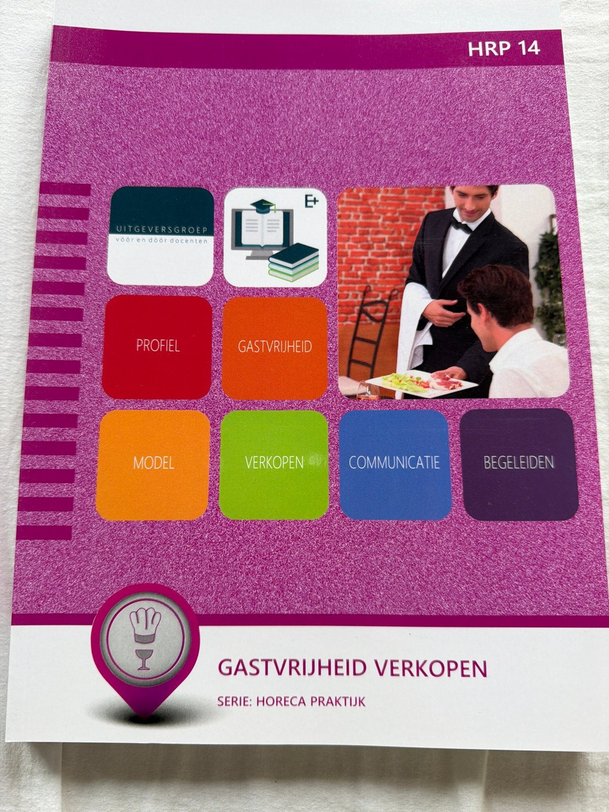 Gastvrijheid Verkopen HRP 14 - Horeca Praktijk, Boeken, Studieboeken en Cursussen, Ophalen of Verzenden, Nieuw, MBO