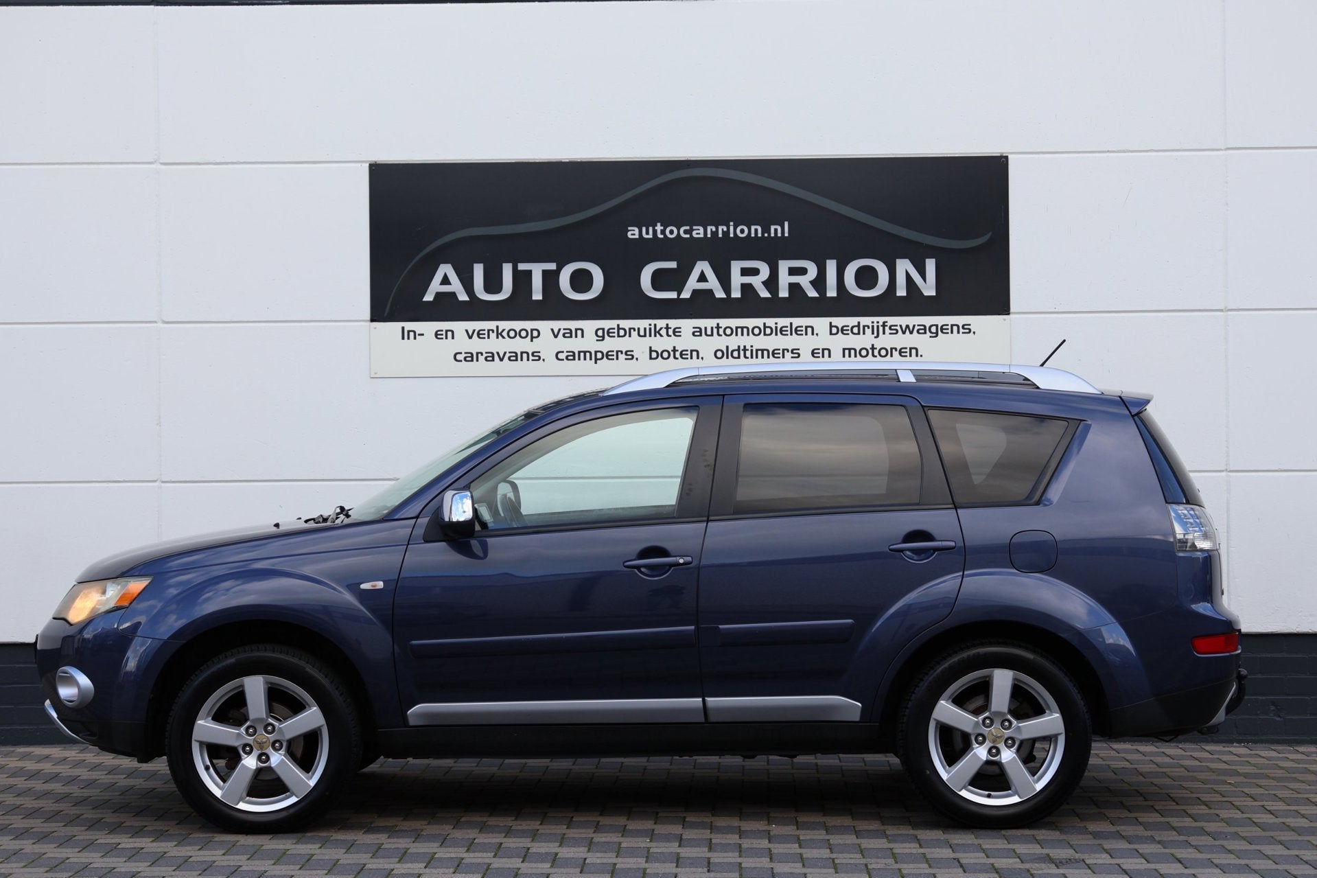 Mitsubishi Outlander 2.4 Invite 2WD Trekhaak Cruise NAP !, Auto's, Voorwielaandrijving, Zwart, 4 cilinders, Blauw