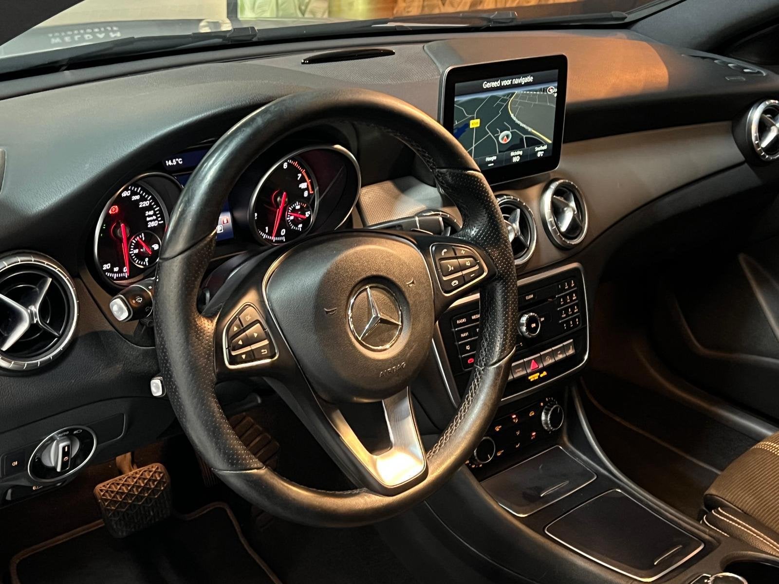 Mercedes-Benz CLA-klasse Shooting Brake 200 Prestige Garanti, Auto's, 730 kg, Gebruikt, Met garantie (alle), Automatische klimaatregeling