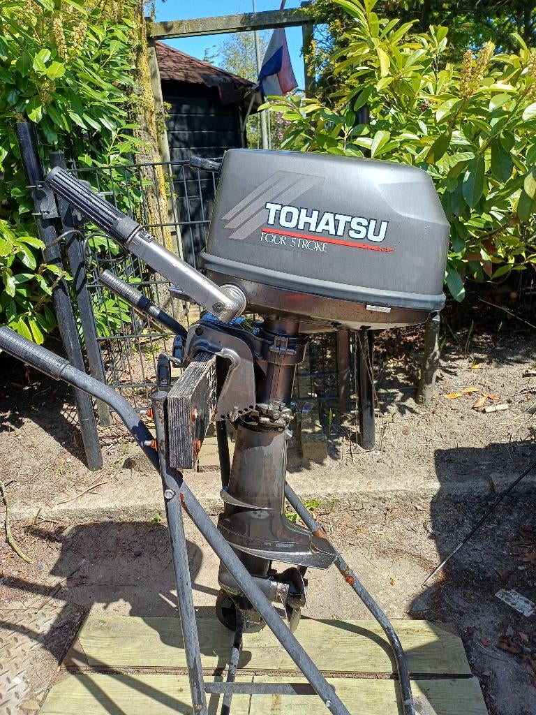 Zeer nette Tohatsu 5 pk 4 takt kortstaart, Watersport en Boten, Buiten- en Binnenboordmotoren, Ophalen, Gebruikt, Minder dan 5 pk