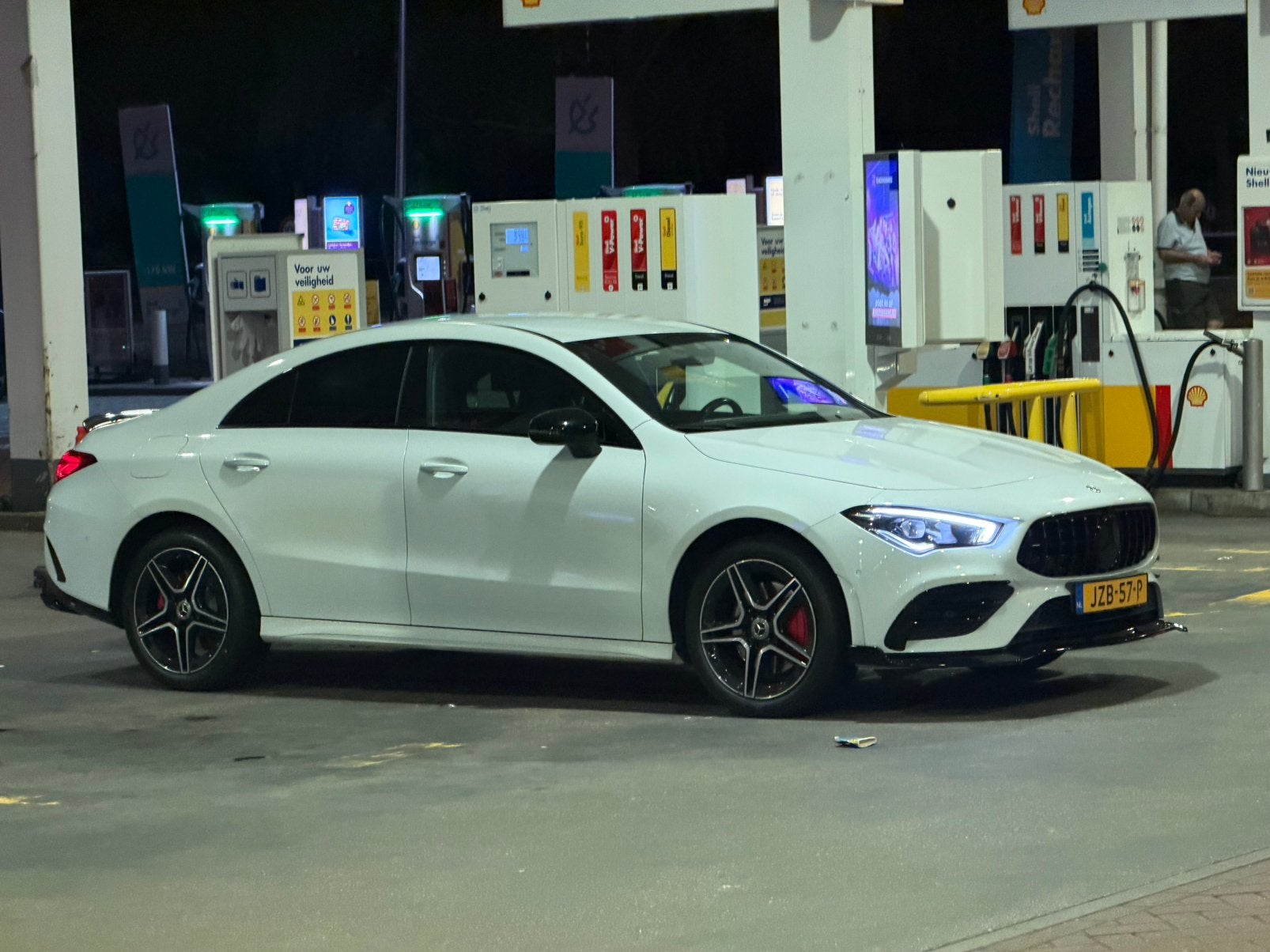 Mercedes-Benz CLA 250 e 218pk 8G-DCT 2022 Wit, CLA, 160 pk, Wit, Plug-in hybride