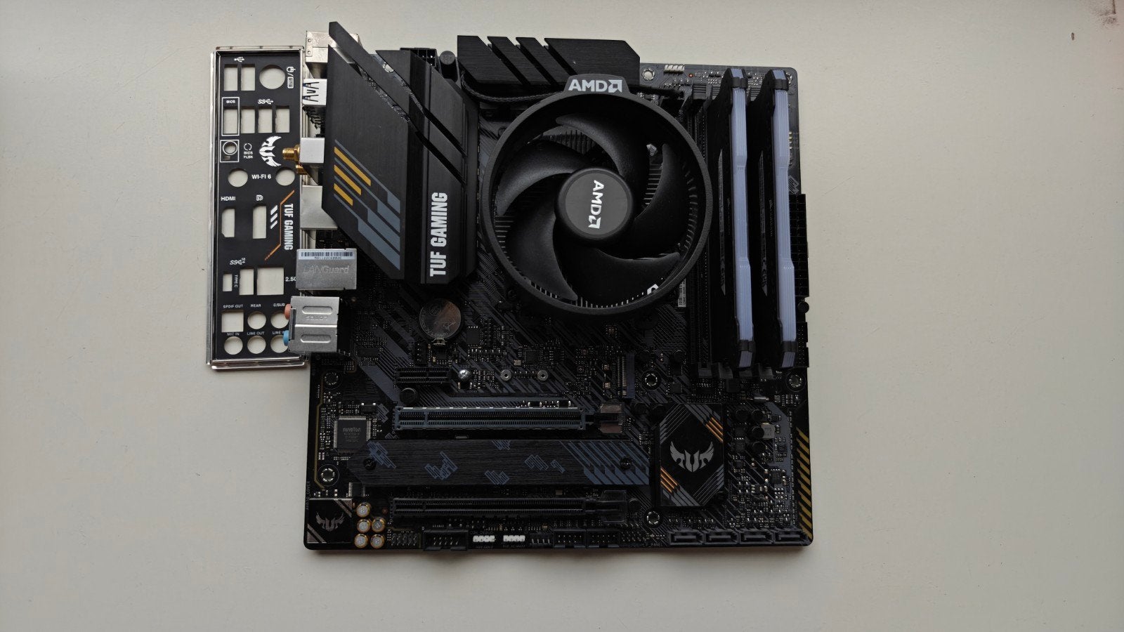 AM4 Upgrade. R5 5600x, 32GB DDR4, B550 Moederbord & 1TB SSD, Ophalen of Verzenden, Zo goed als nieuw