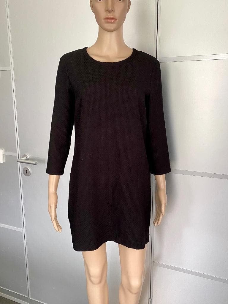 H762 Vanilia maat S=36 jurk kort jurkje basic zwart, Kleding | Dames, Jurken, Vanilia, Zwart, Ophalen of Verzenden, Zo goed als nieuw