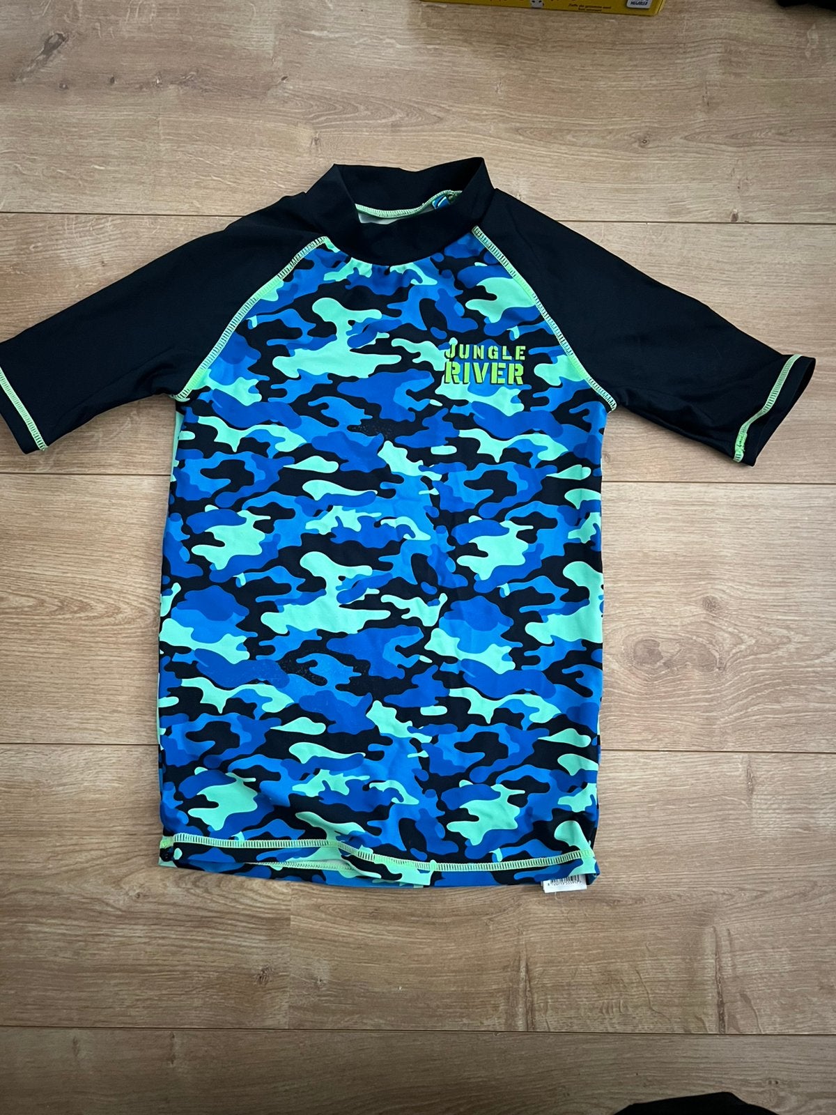 Zwemshirt UV shirt maat 134-140, UV-zwemkleding, Jongen of Meisje, Ophalen of Verzenden, Zo goed als nieuw