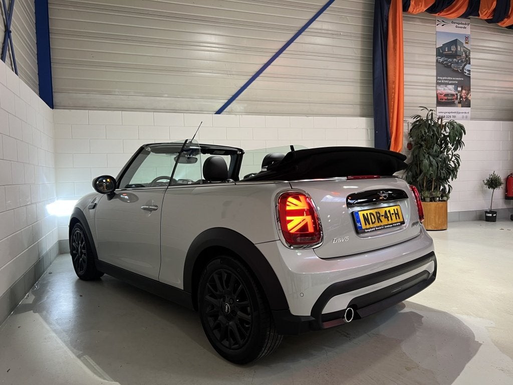 MINI Cabrio 1.5 136pk Cooper Navi, Stoelverw, Cruise, Clima, Auto's, 136 pk, Gebruikt, Cabriolet, 4 stoelen