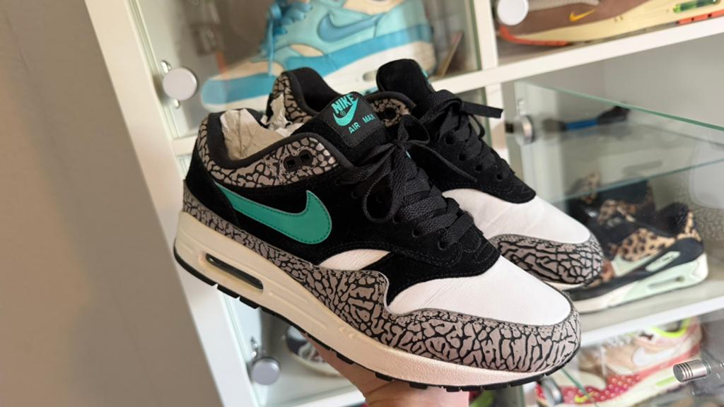 Nike Air Max 1 Elephant - Maat 41 - Zo goed als nieuw, Zwart, Ophalen of Verzenden, Sneakers of Gympen, Zo goed als nieuw