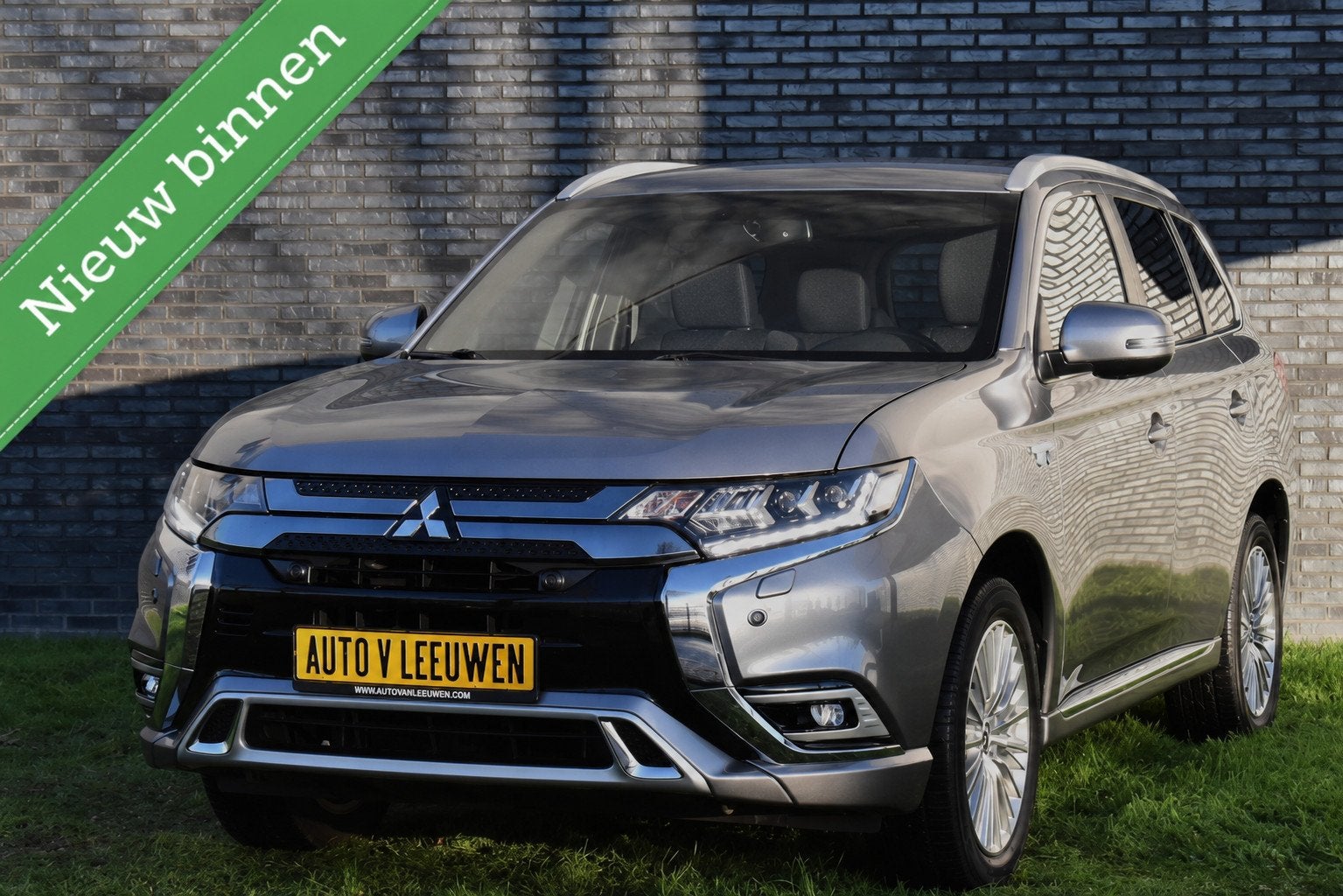 Mitsubishi Outlander 2.4 PHEV Plug-In CAMERA/CARPLAY-ANDROID, Automaat, Euro 6, 4 cilinders, Met garantie (alle)