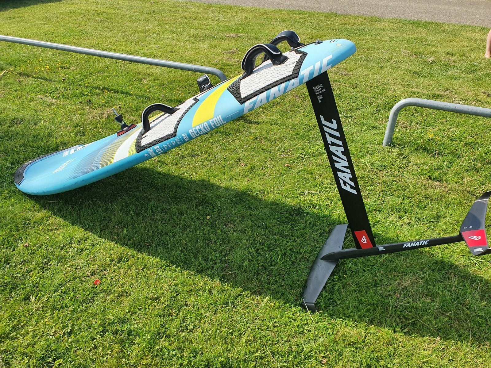 Fanatic Gecko Foil 133L + Flow Foil H9 Windfoil  (+ tas/vin), Ophalen, Gebruikt, Minder dan 250 cm, Fanatic
