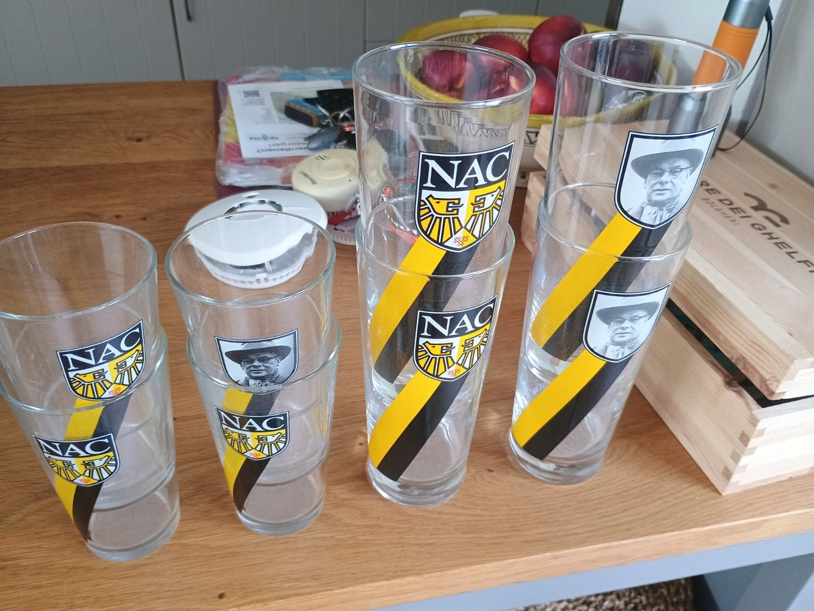 NAC Breda bierglazen, Huis en Inrichting, Ophalen of Verzenden, Zo goed als nieuw, Meerkleurig, Overige merken