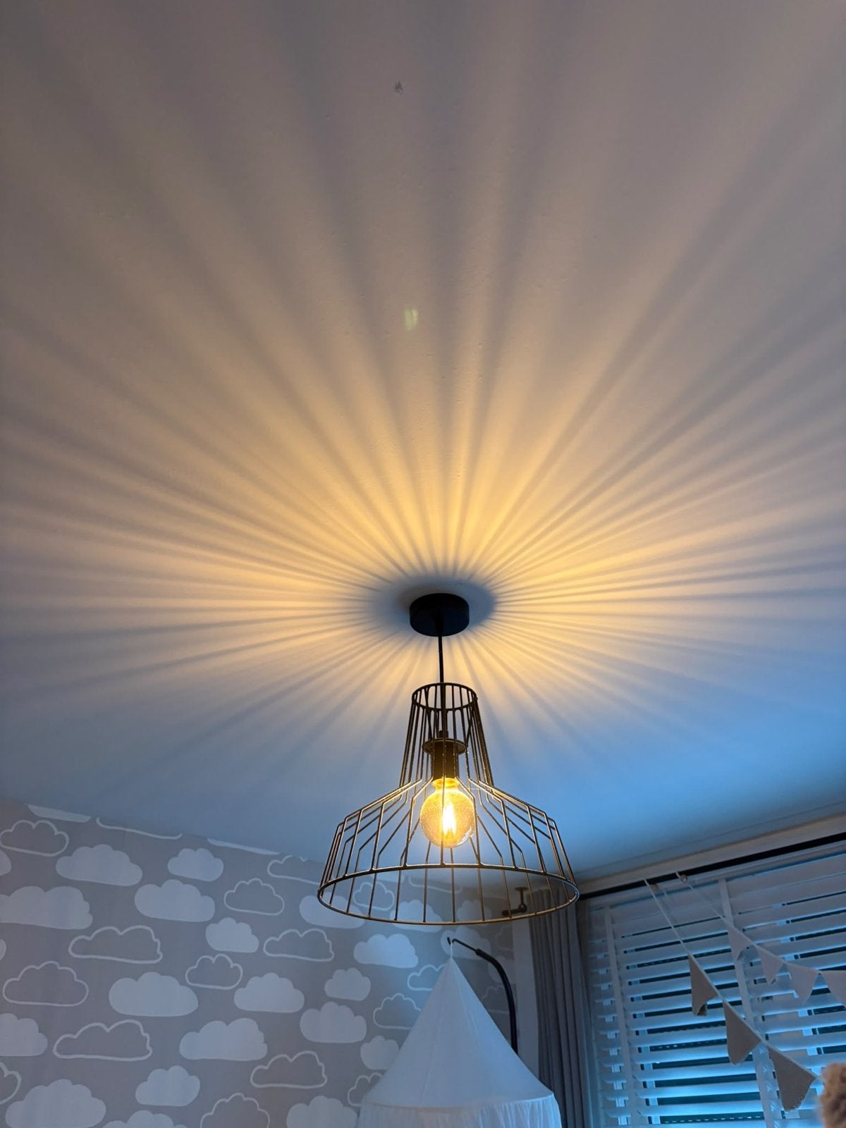 Moderne draadframe plafondlamp - Zwart metaal, Modern, Zwart, Ophalen of Verzenden, Zo goed als nieuw