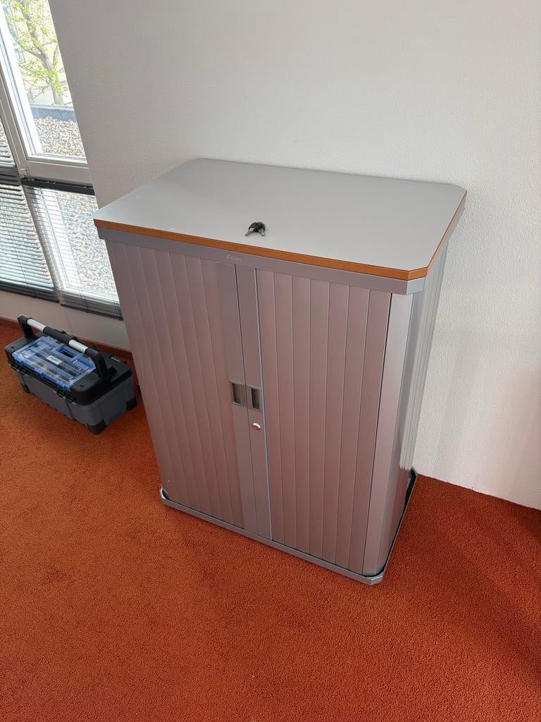 Gispen Metalen Archiefkast met Roldeuren, Huis en Inrichting, Kasten | Roldeurkasten en Archiefkasten, Ophalen, Zo goed als nieuw