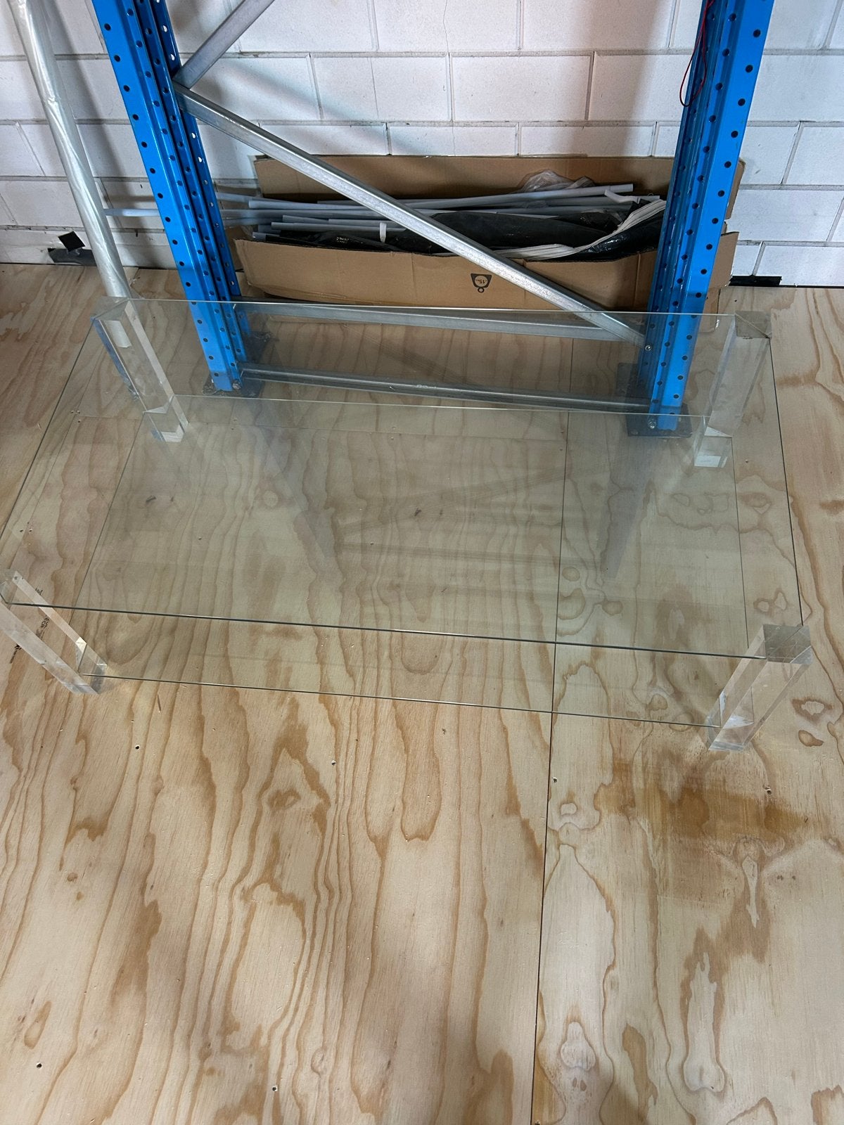 Glazen console tafel / bijzettafel met 2 planken, Ophalen of Verzenden, Gebruikt