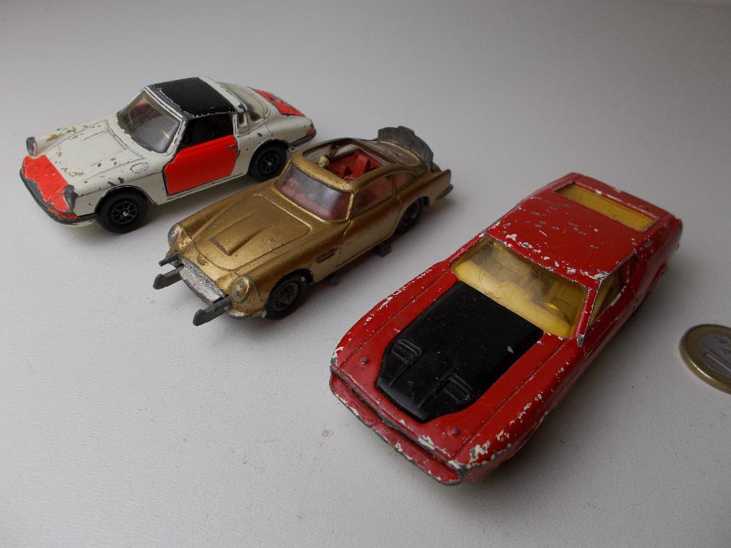 Jaren 60 Corgi Toys 3 X JAMES BOND +RIJKSPOLITIE Opknappers!, Hobby en Vrije tijd, Modelauto's | 1:43, Ophalen of Verzenden, Gebruikt