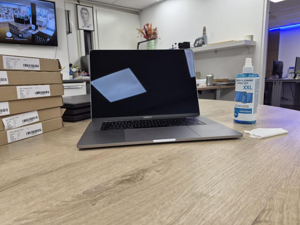 Apple MacBook Pro i7 2019 (A1990), Computers en Software, Apple Macbooks, Gebruikt, MacBook Pro, 15 inch, 2 tot 3 Ghz, 512 GB