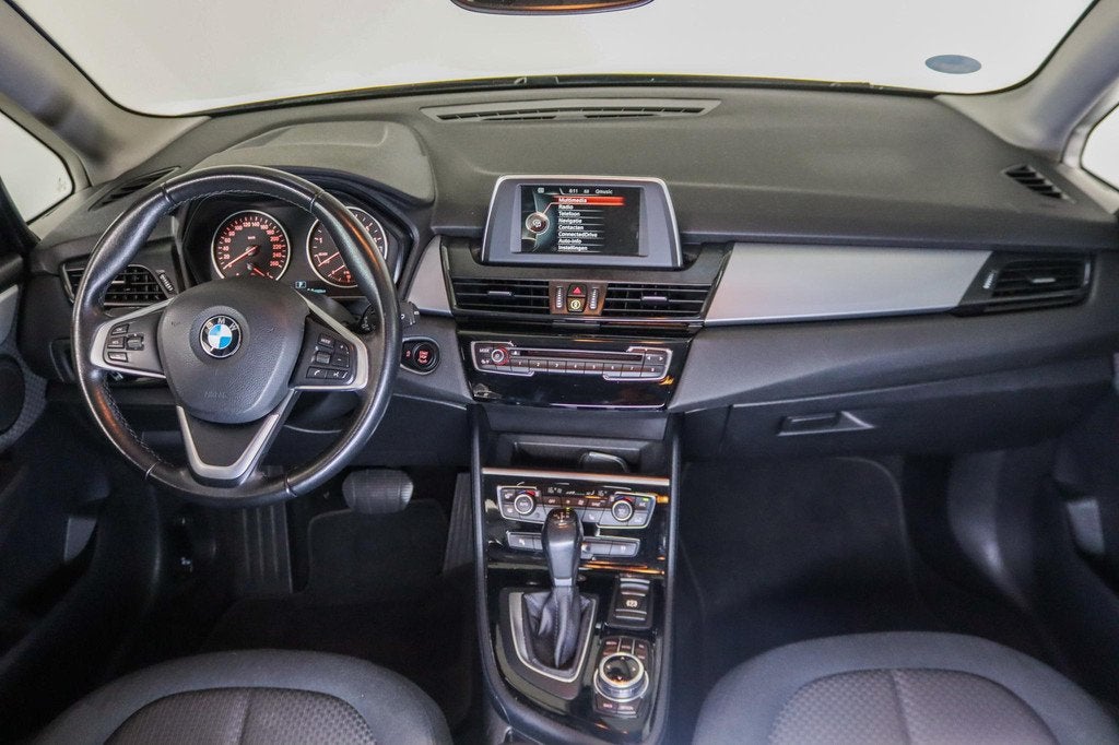 BMW 2-serie Active Tourer 218i Centennial High Executive Sto, 1345 kg, Gebruikt, Bedrijf, 3 cilinders