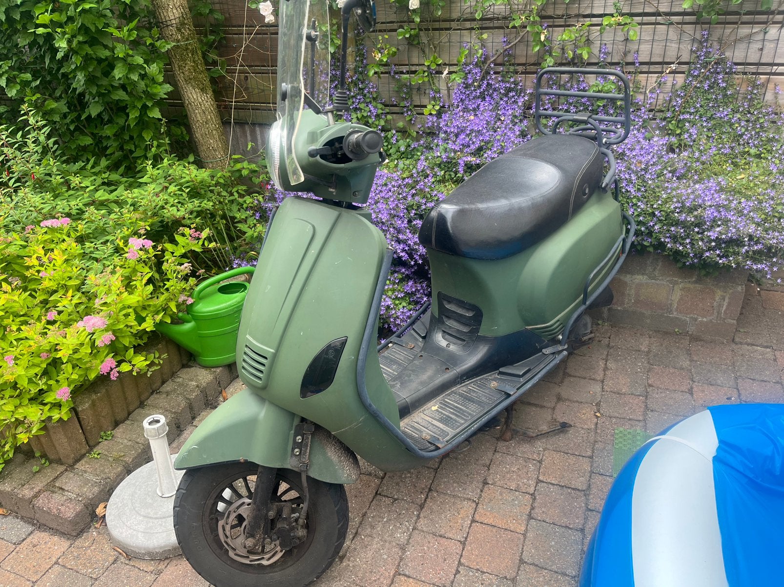 Kapotte scooter voor klusser of onderdelen, Ophalen, Gebruikt, Benzine, Overige merken
