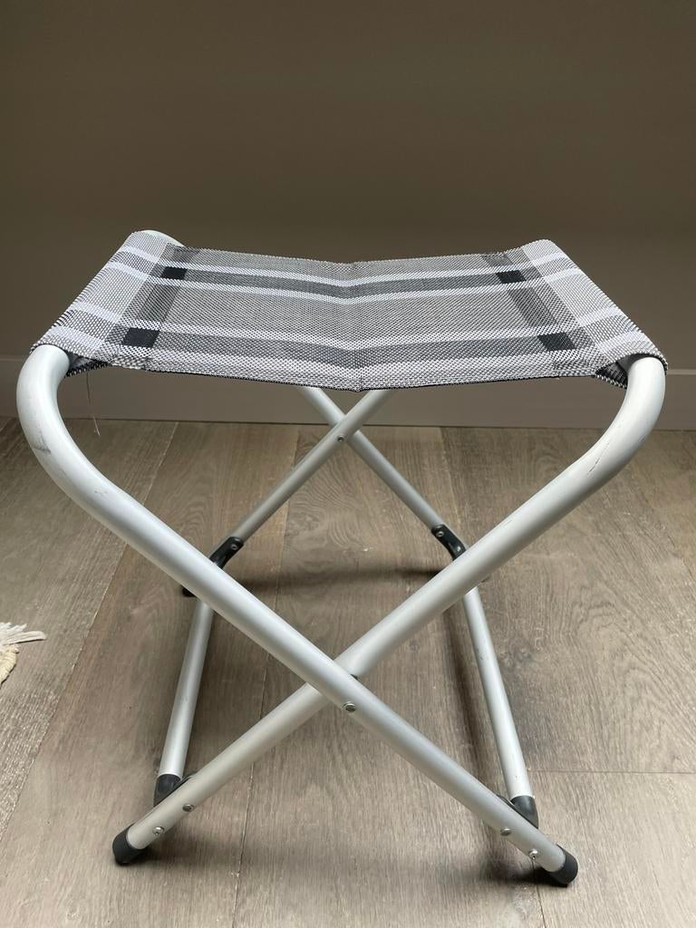 Kampeer krukje met tafelblad Redwood, viskrukje, Ophalen of Verzenden, Gebruikt, Campingstoel