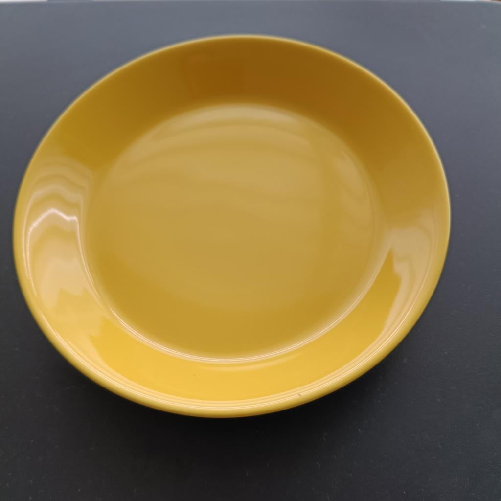 Iittala Teema porseleinen bordje Honey diameter 17 cm. Gesch, Ophalen of Verzenden, Zo goed als nieuw, Bord(en), Effen