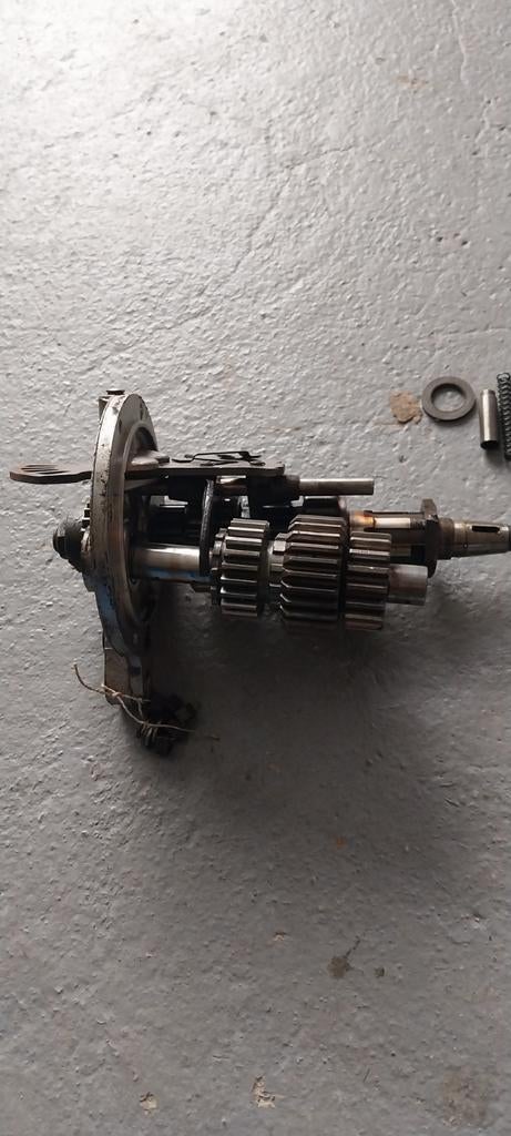 Bsa a65 versnellingsbak, Ophalen