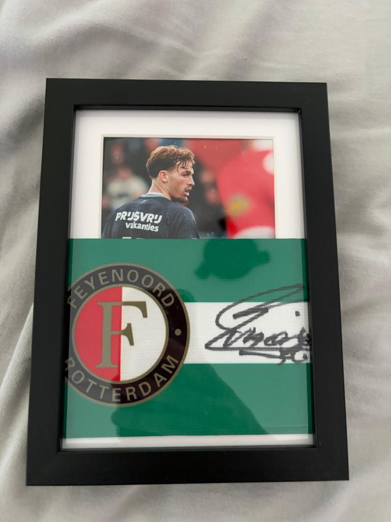 Gesigneerde aanvoerdersband Feyenoord Valente + video, Ophalen of Verzenden, Zo goed als nieuw, Feyenoord, Overige typen