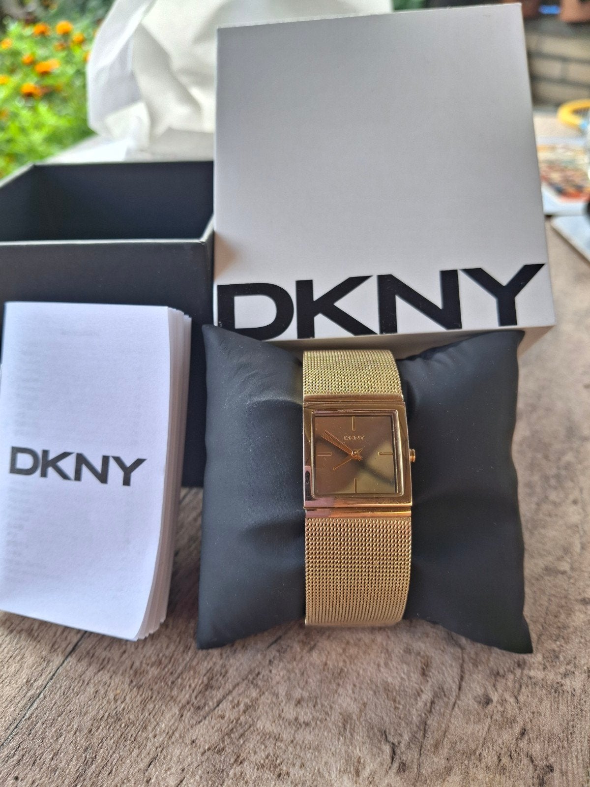 DKNY Dames horloge. Goud in origineel doosje, Ophalen, Staal, Staal, DKNY