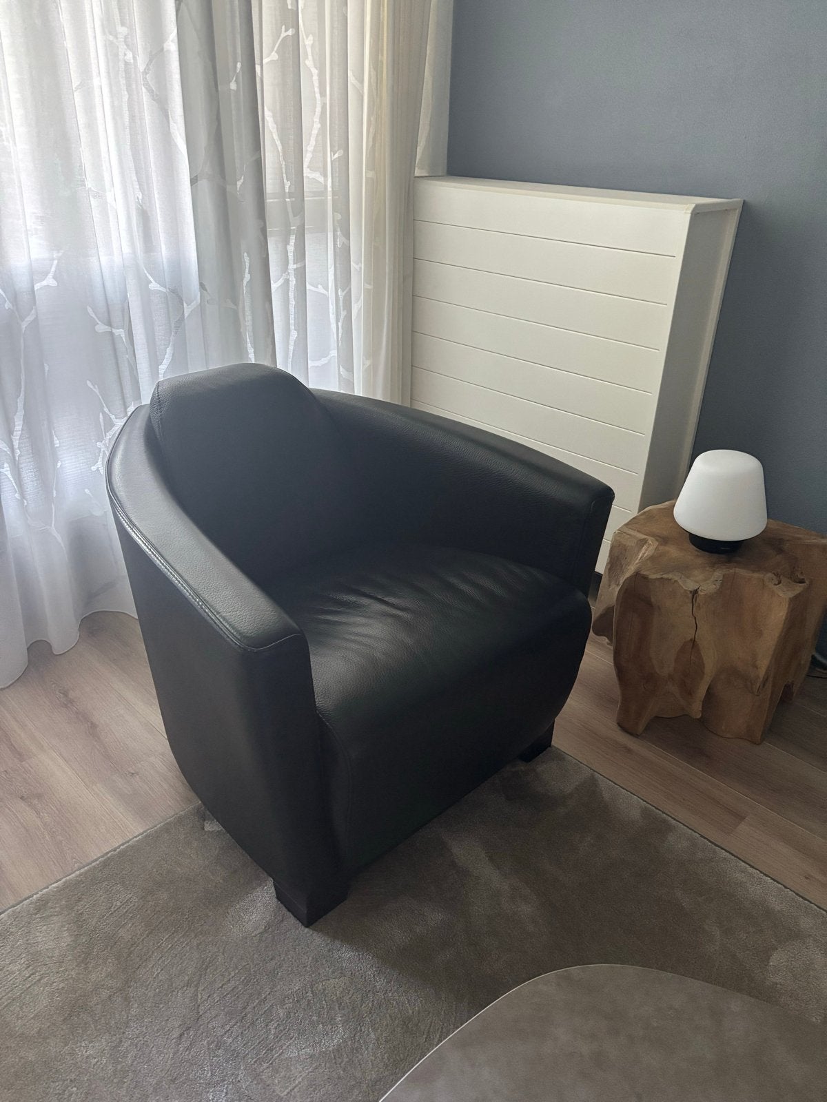 Stijlvolle Zwarte Leren Fauteuil, Huis en Inrichting, Fauteuils, Ophalen, Zo goed als nieuw, Leer, 75 tot 100 cm
