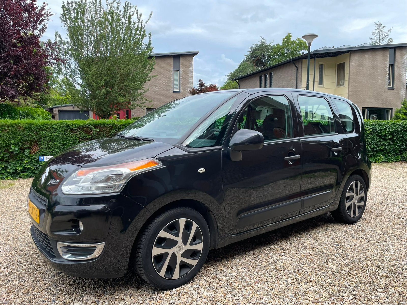 Citroën C3 Picasso 1.4 VTI 2010 | NIEUWE APK | TREKHAAK |, Auto's, Voorwielaandrijving, 15 km/l, Metallic lak, Zwart