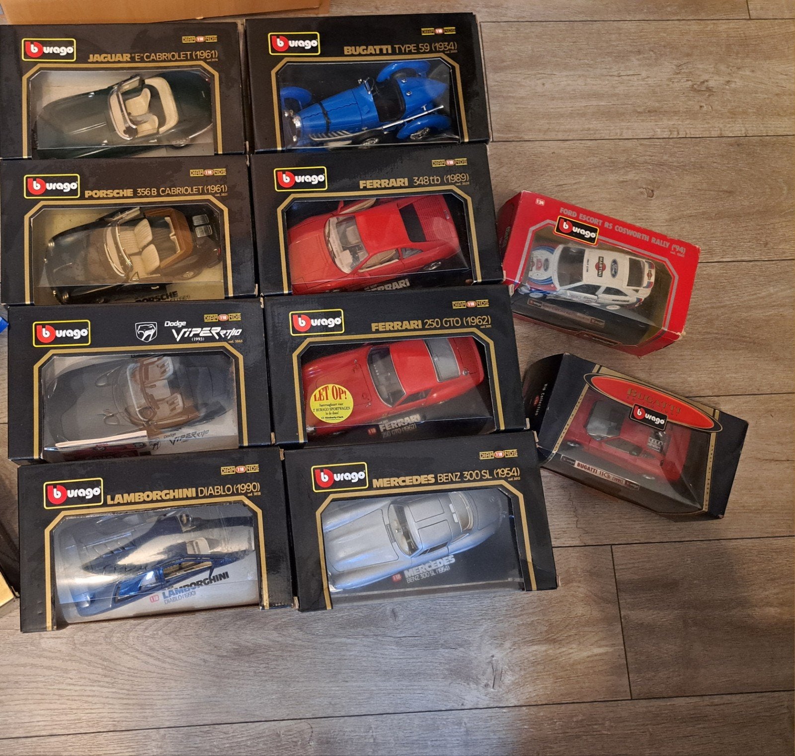 BBurago modelauto's - Diverse klassieke en sportwagens, Hobby en Vrije tijd, Ophalen, Zo goed als nieuw