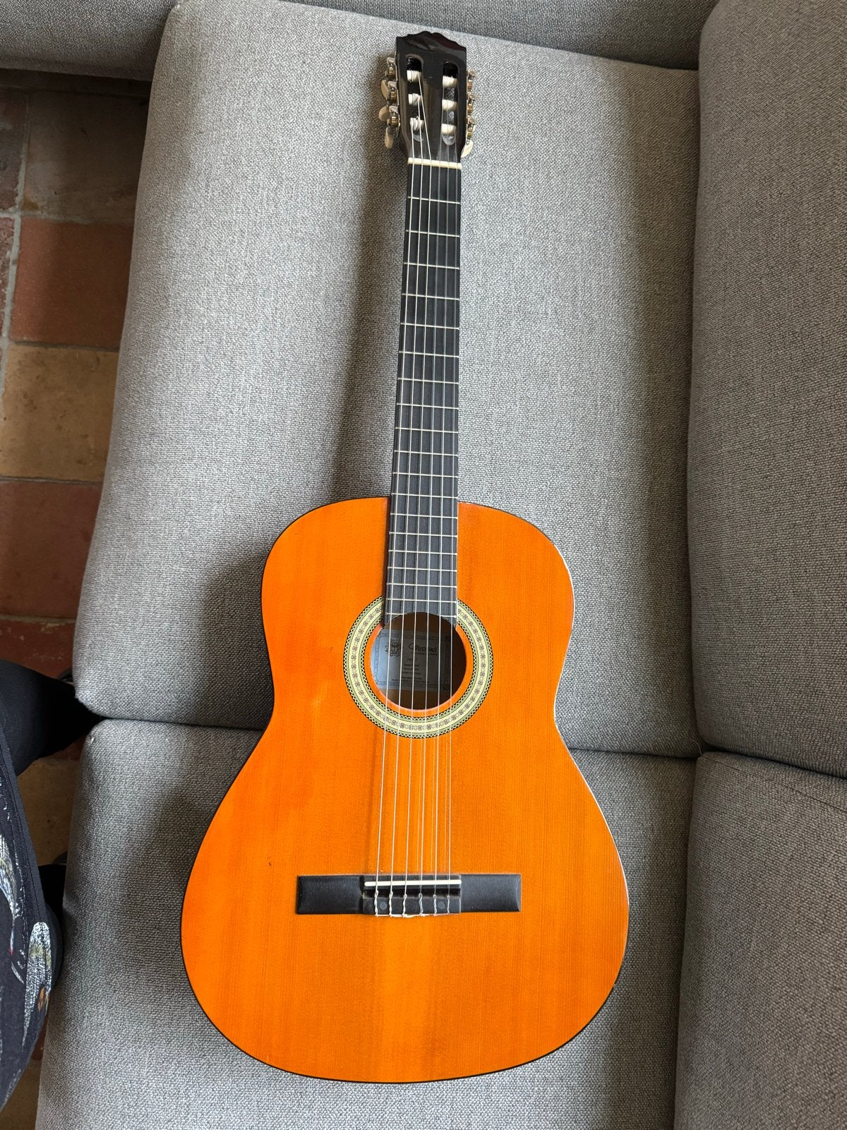Messina Klassieke Gitaar - Eerste Fret Zit Los, Muziek en Instrumenten, Snaarinstrumenten | Gitaren | Akoestisch, Ophalen, Gebruikt
