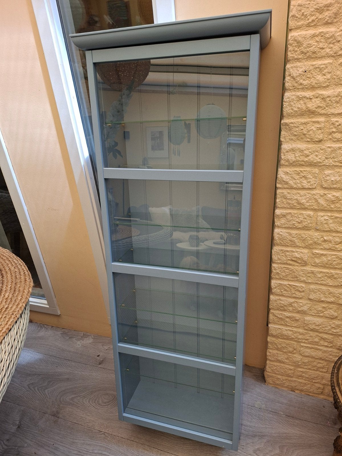 IKEA Revinge Vitrinekast - blauw met glazen planken, Huis en Inrichting, Kasten | Vitrinekasten, Ophalen, Modern, Klassiek, Minder dan 50 cm