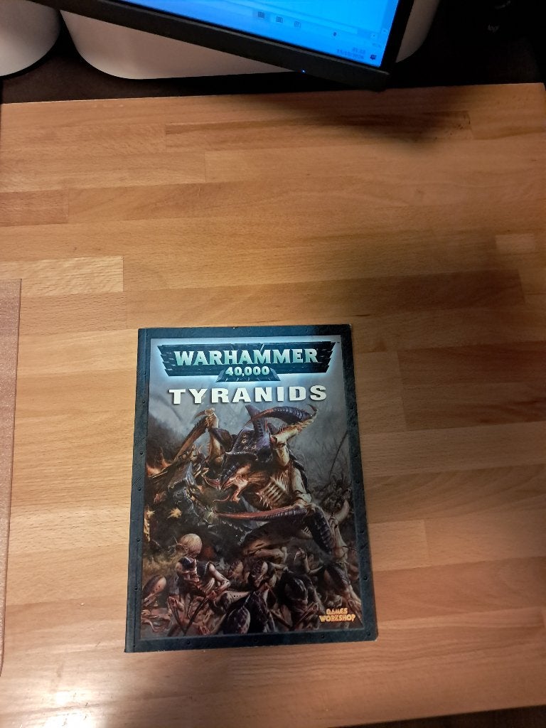 Warhammer 40K Codex - Tyranids, Hobby en Vrije tijd, Ophalen of Verzenden, Zo goed als nieuw, Warhammer, Boek of Catalogus