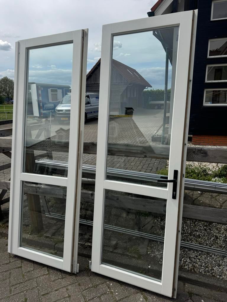 2 Houten Kozijn Deuren met Glas, Doe-het-zelf en Verbouw, Deuren en Horren, Gebruikt, 80 tot 100 cm, Ophalen of Verzenden, Buitendeur