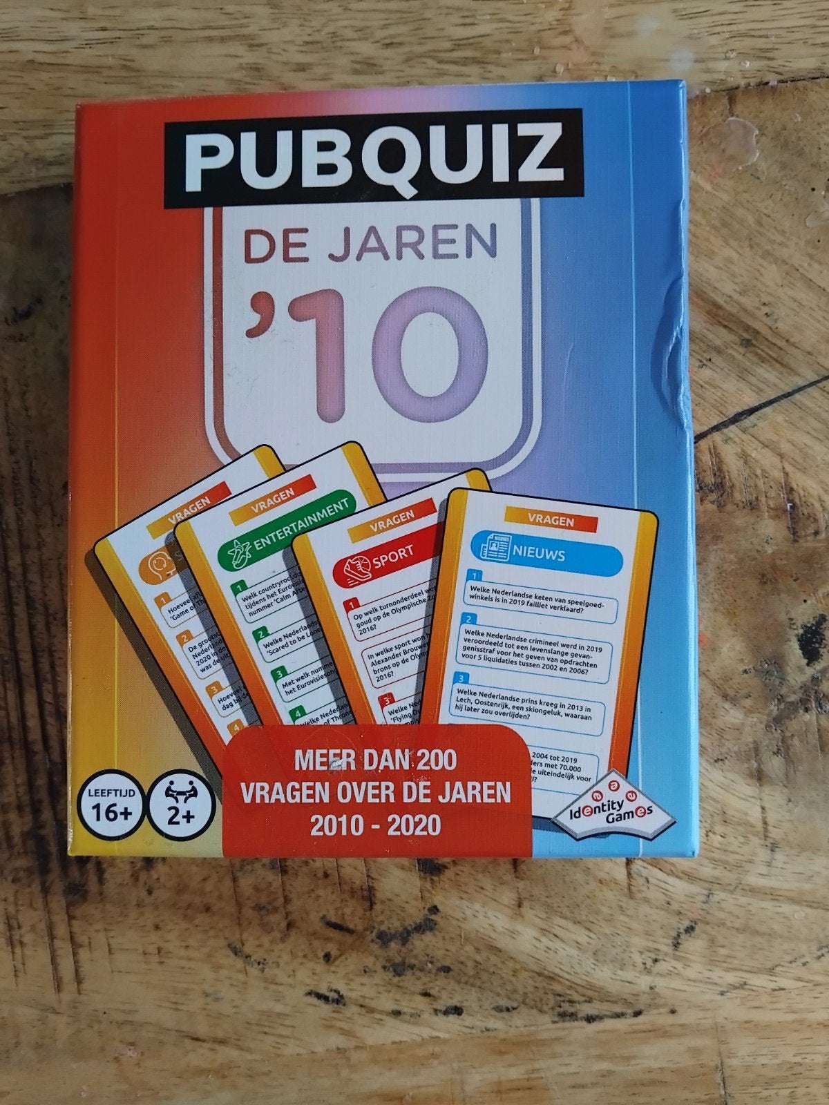 Pubquiz De Jaren '10 - Nooit gespeeld, Vijf spelers of meer, Ophalen, Nieuw, Identity Games