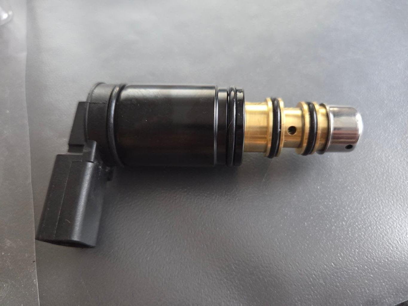 Regelventiel voor in de Airco compressorNIEUW AUDI en of VW., Ophalen of Verzenden, Nieuw, Audi