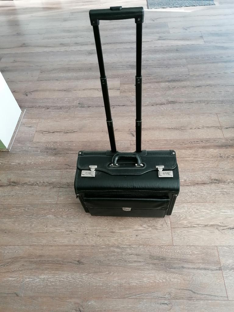 mooie verrijdbare pilotenkoffer, Ophalen, Overige materialen, Wieltjes, Minder dan 50 cm