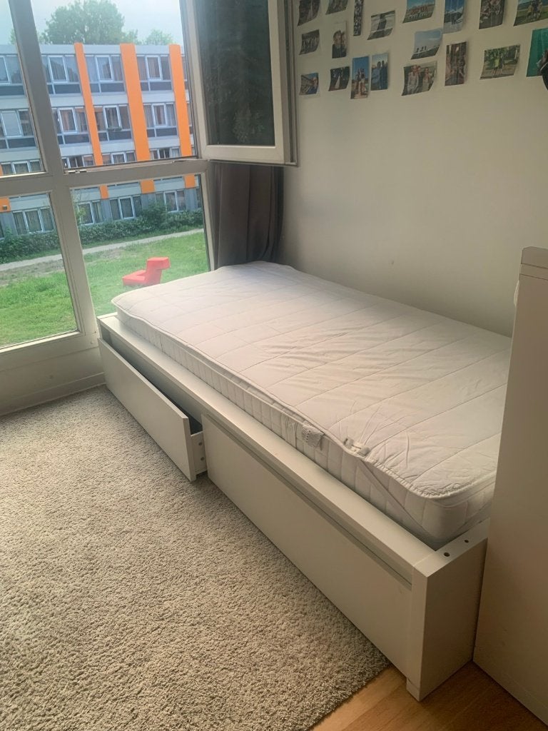 Eenpersoonsbed MALM 90x200, incl. matras, lattenbodem, Ophalen, Gebruikt, 90 cm, Eenpersoons