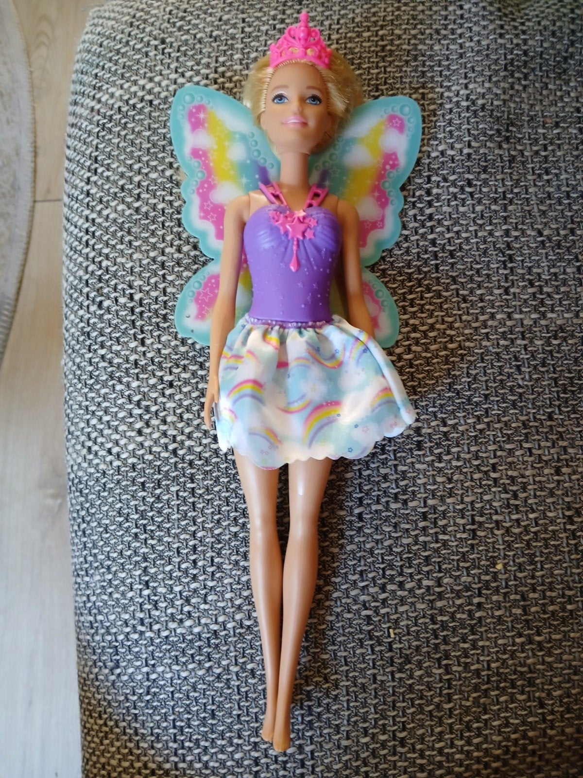 Barbie regenboog meisje, Ophalen, Barbie