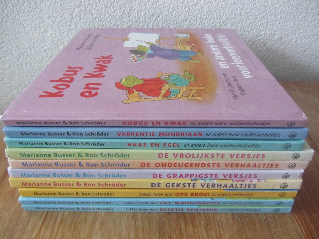 Heel veel boeken van Marianne Busser en Ron Schroder, Ophalen of Verzenden, Gelezen, 3 tot 4 jaar